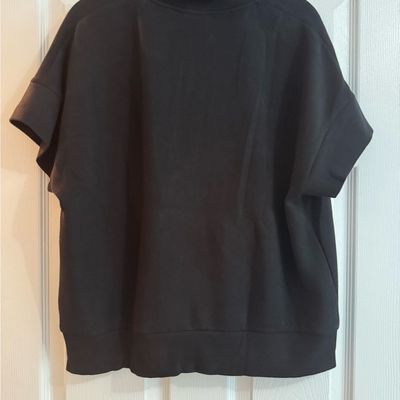 Varley double soft Ritchie short sleeve and Margot low rise short set - Picture 3 of 6